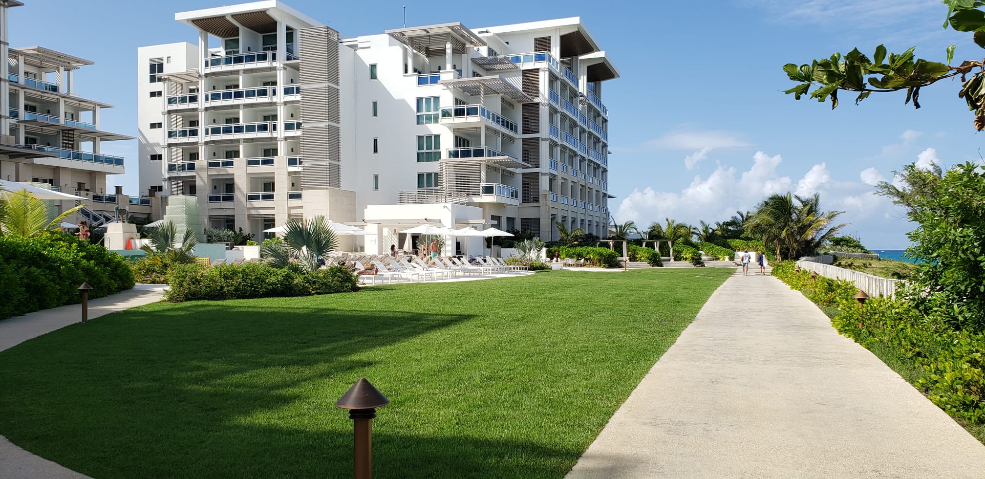 Wyndham%20Sam%20Lord%20Castle%201